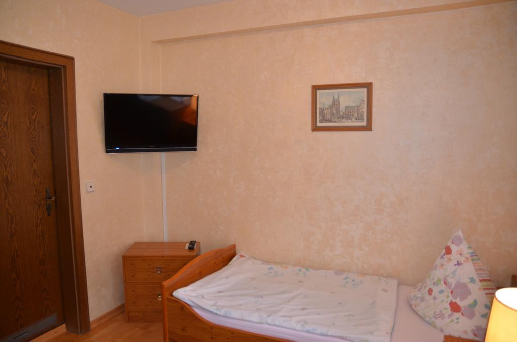 Hotel Waldersee Hannover Ngoại thất bức ảnh