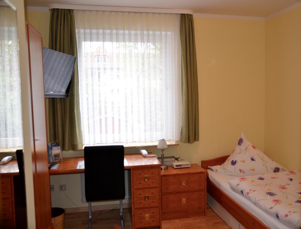 Hotel Waldersee Hannover Ngoại thất bức ảnh
