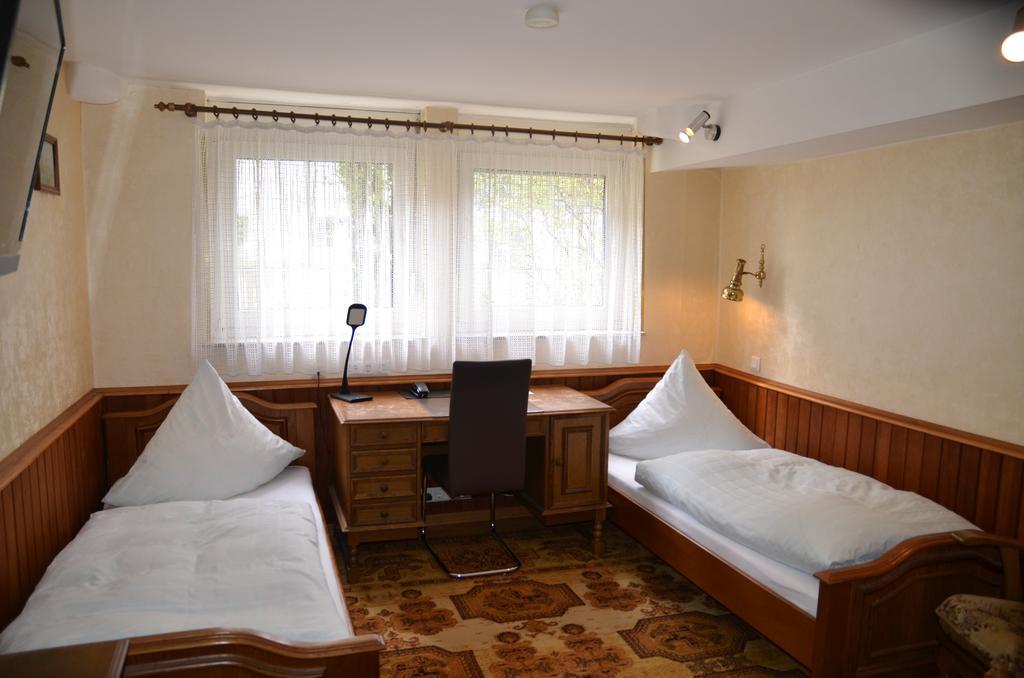 Hotel Waldersee Hannover Ngoại thất bức ảnh