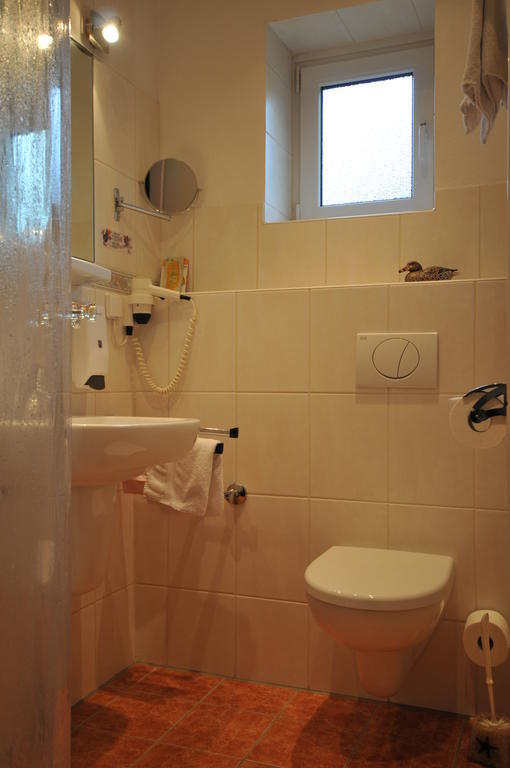 Hotel Waldersee Hannover Ngoại thất bức ảnh