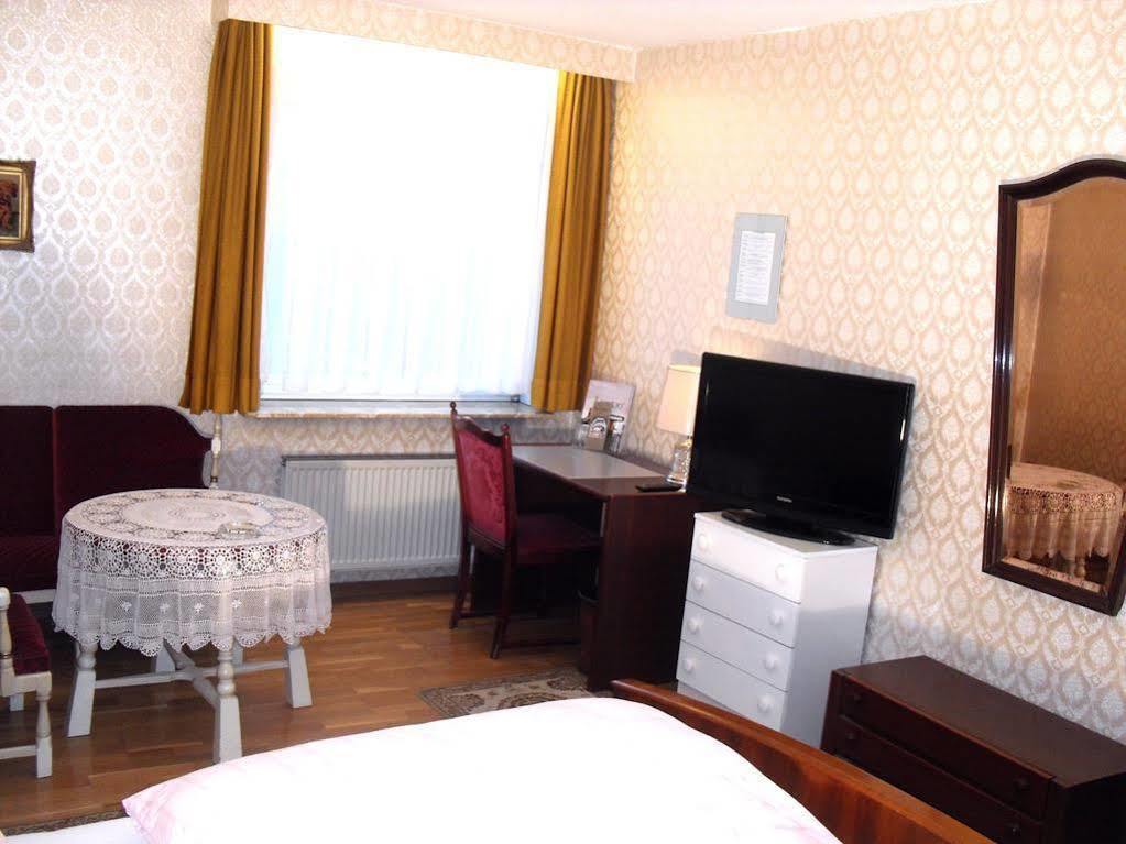 Hotel Waldersee Hannover Ngoại thất bức ảnh