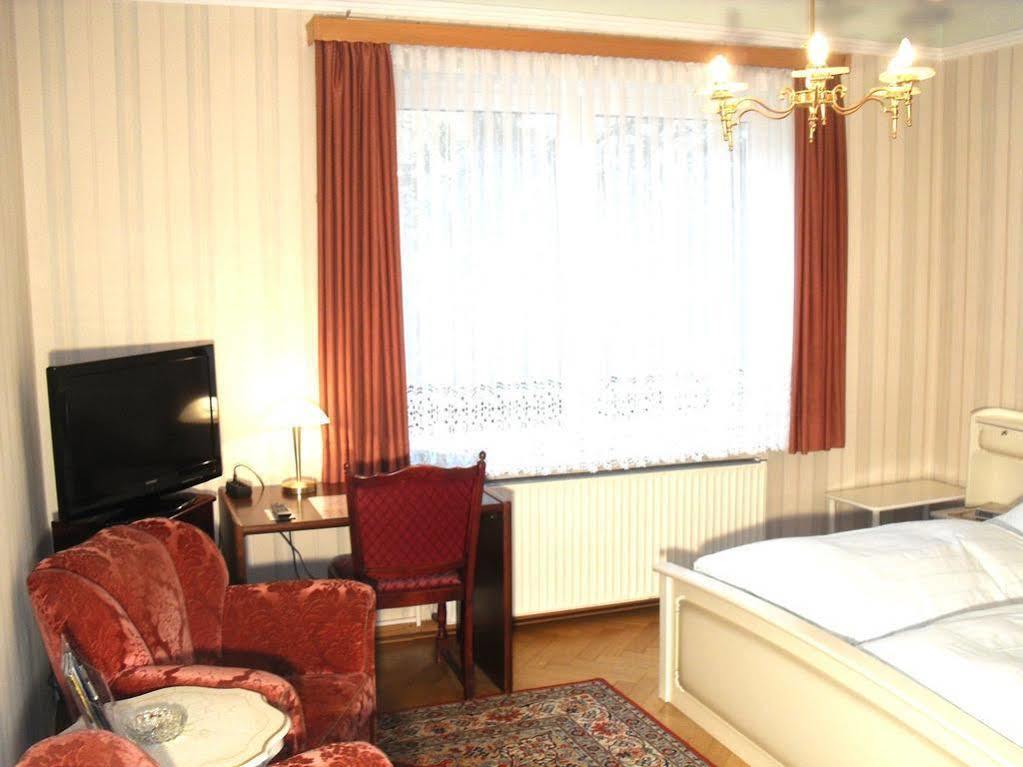 Hotel Waldersee Hannover Ngoại thất bức ảnh