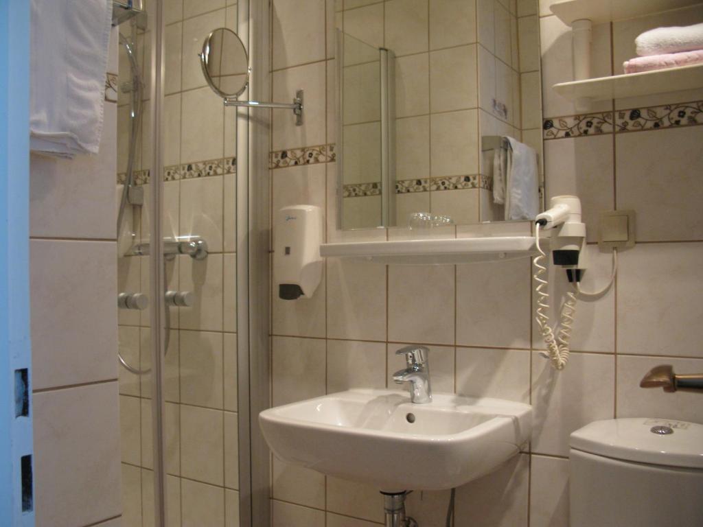 Hotel Waldersee Hannover Phòng bức ảnh